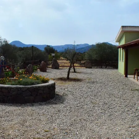 Pira Pinta Bed & Breakfast Dorgali